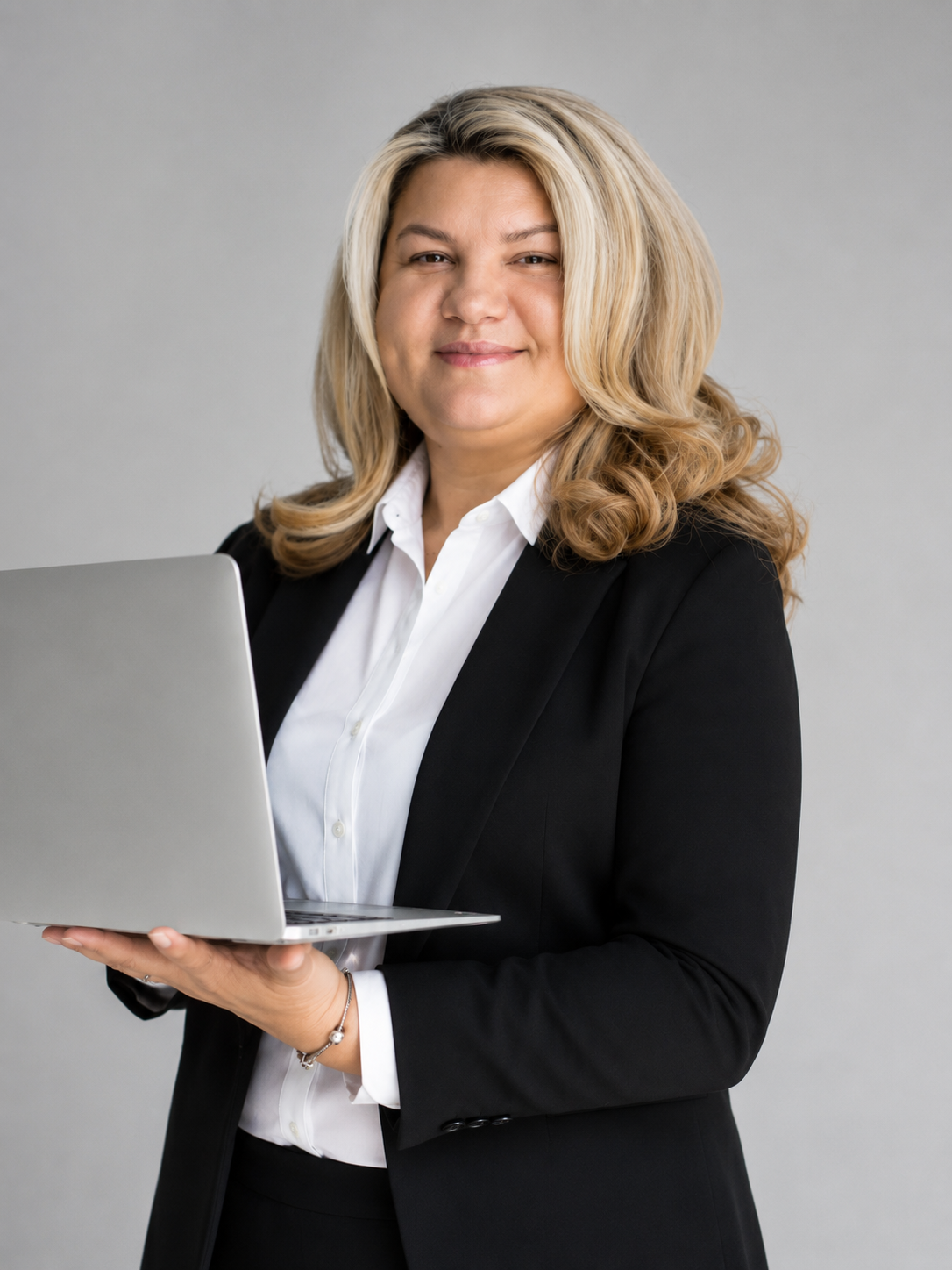 Silvia — founder and teacher at Polyglot.ie